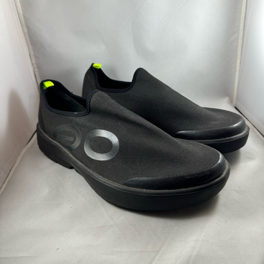 Oofos OOMG EeZee Recovery Shoes - Men's size 13